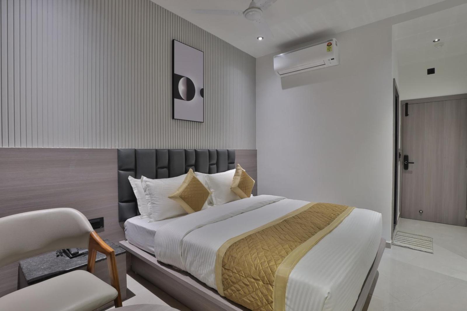 Hotel Legacy Ahmedabad Exterior foto